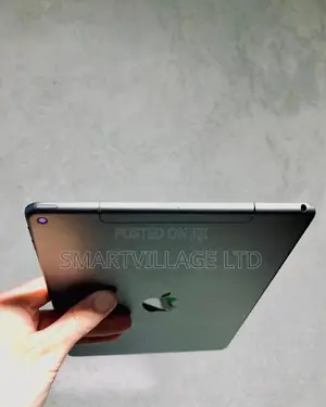 Apple iPad Air 64 GB Black