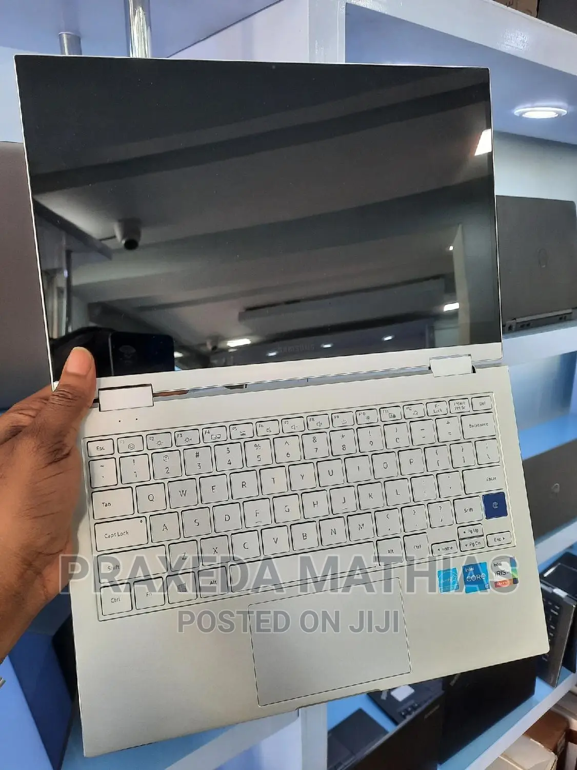 New Samsung Galaxy Book3 360 15 NP750QFG 8GB Intel Core I5 SSD 256GB