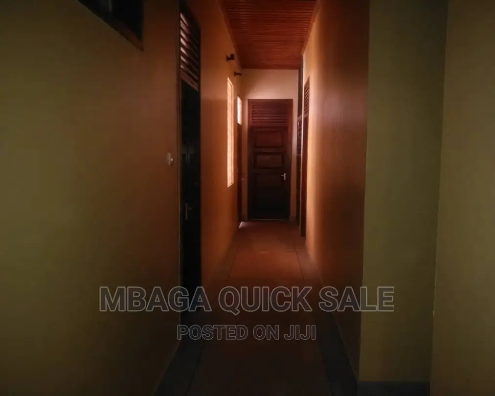 12bdrm House in Mbaga Estate, Oyster Bay for rent