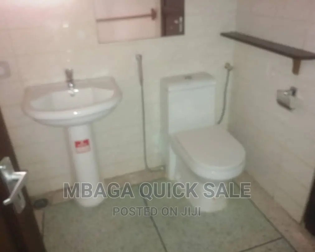 12bdrm House in Mbaga Estate, Oyster Bay for rent