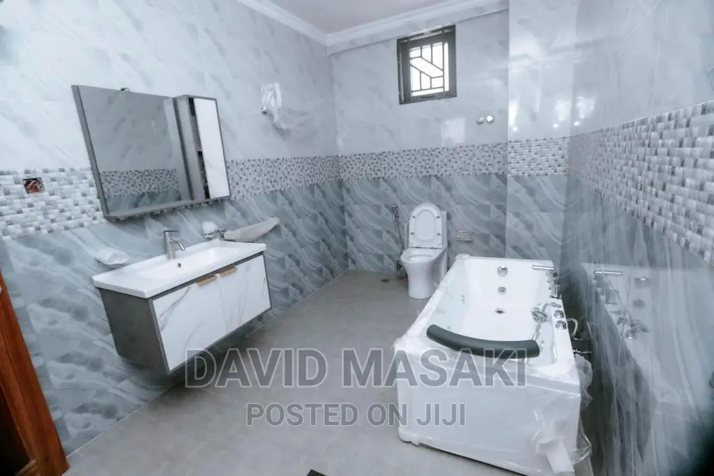 5bdrm Villa in Oysterbay Villas, Msasani for rent