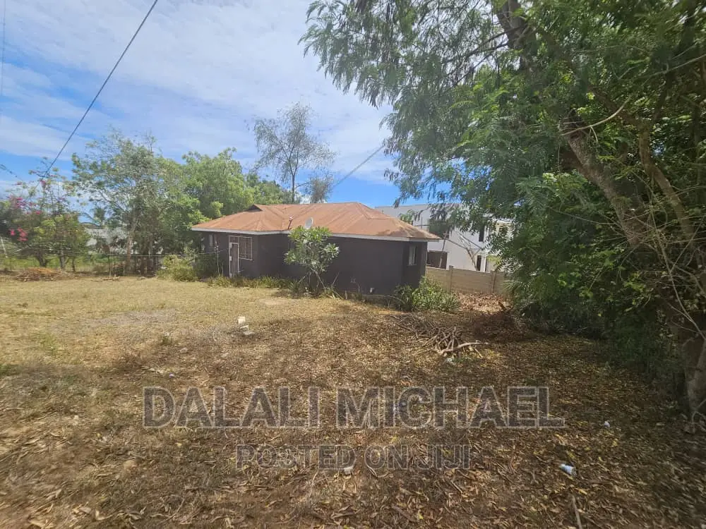 Plot for Sale Salasala.#.