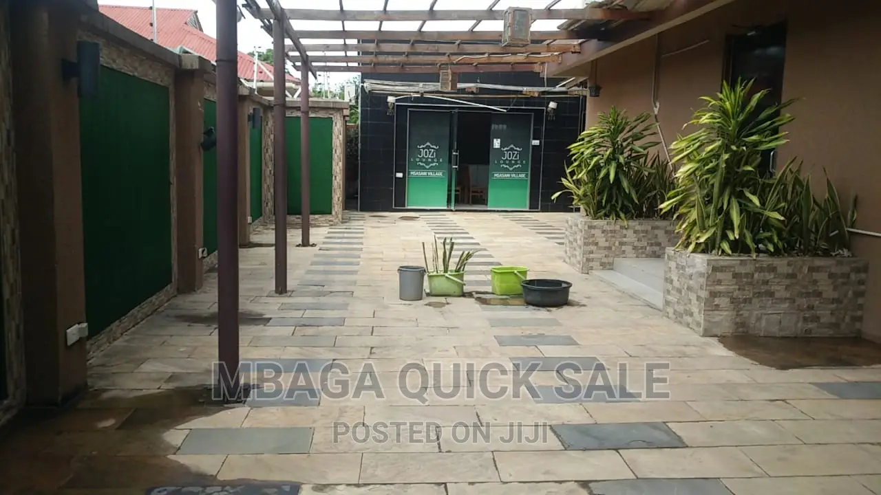 8bdrm House in Msasani  Near Beach for rent