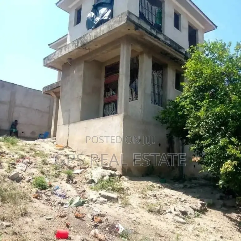 6bdrm House in Mbezi Mwisho, Kinondoni for sale