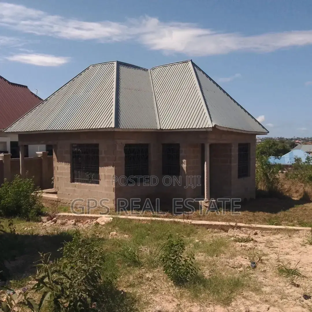 3bdrm House in Kimara Njia Panda, Kinondoni for sale