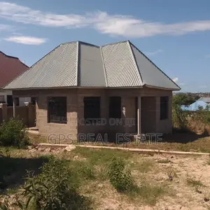 3bdrm House in Kimara Njia Panda, Kinondoni for sale