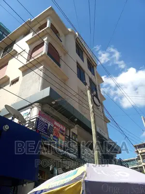 20bdrm Block of Flats in Kariakoo Msimbazi for sale