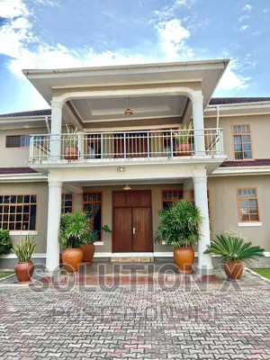 4bdrm Mansion in Bunju for sale