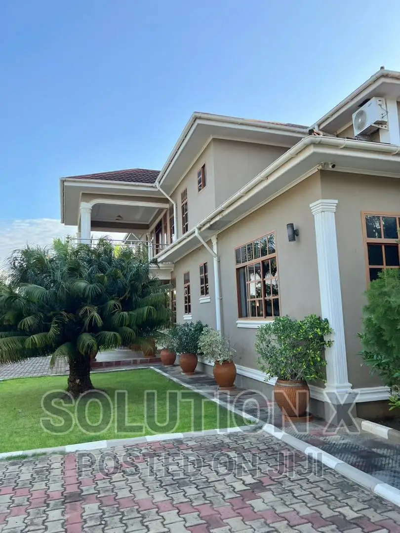 4bdrm Mansion in Bunju for sale