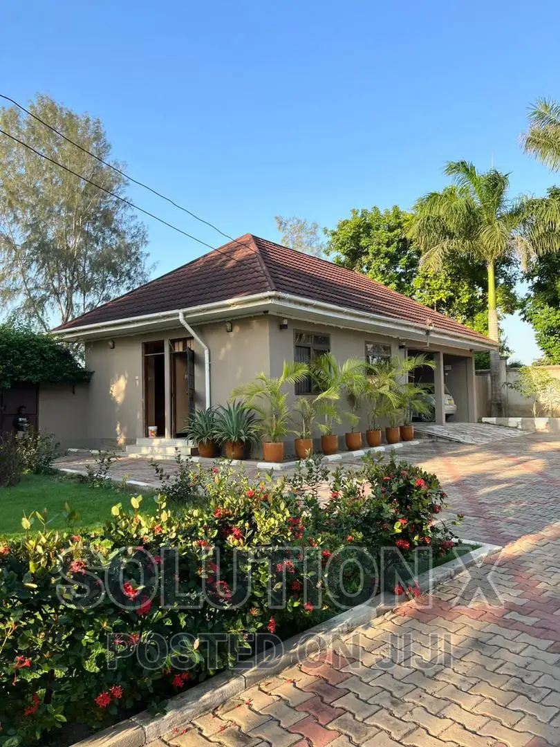4bdrm Mansion in Bunju for sale