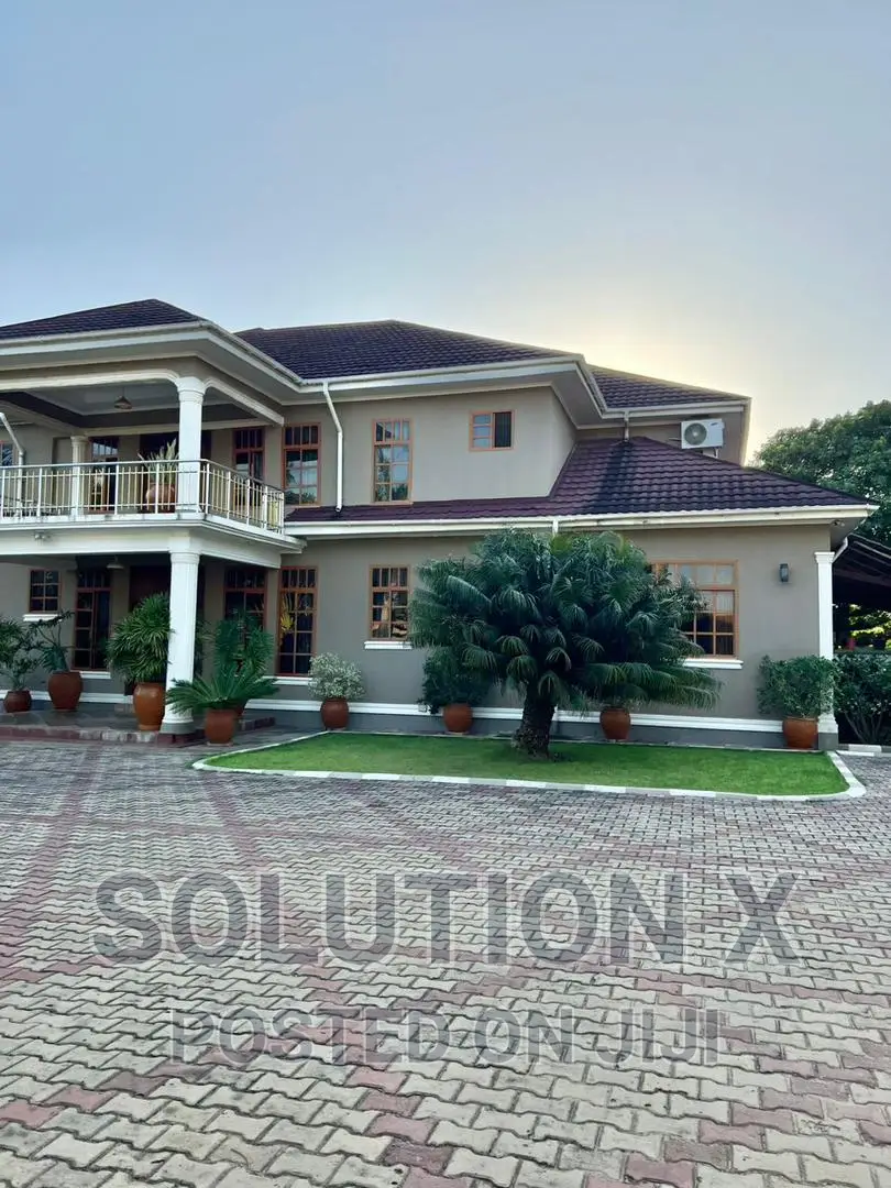 4bdrm Mansion in Bunju for sale