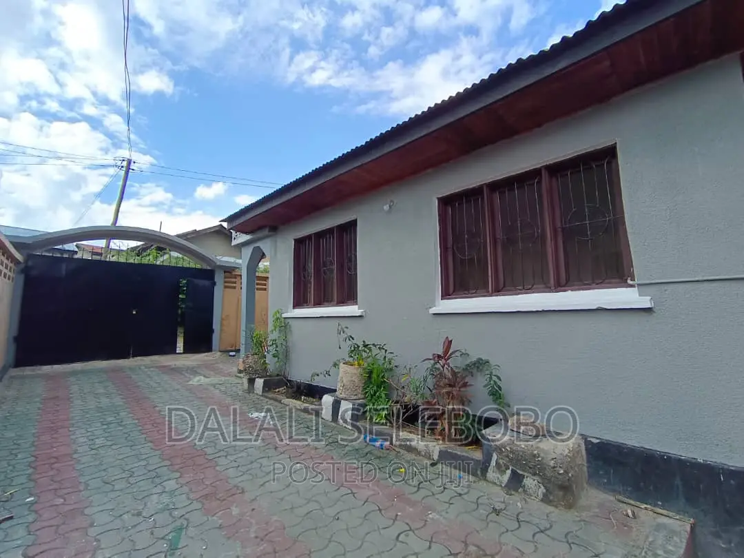 2bdrm Bungalow in Kimara Baruti, Kinondoni for rent