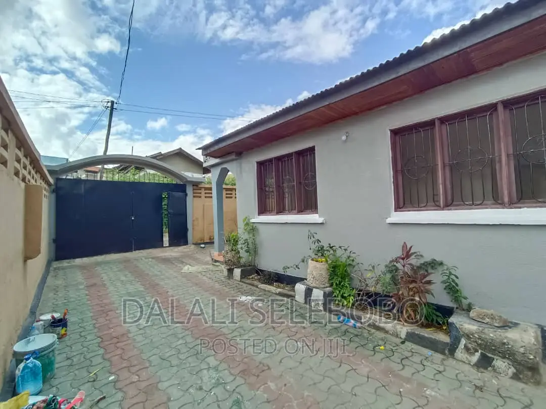 2bdrm Bungalow in Kimara Baruti, Kinondoni for rent
