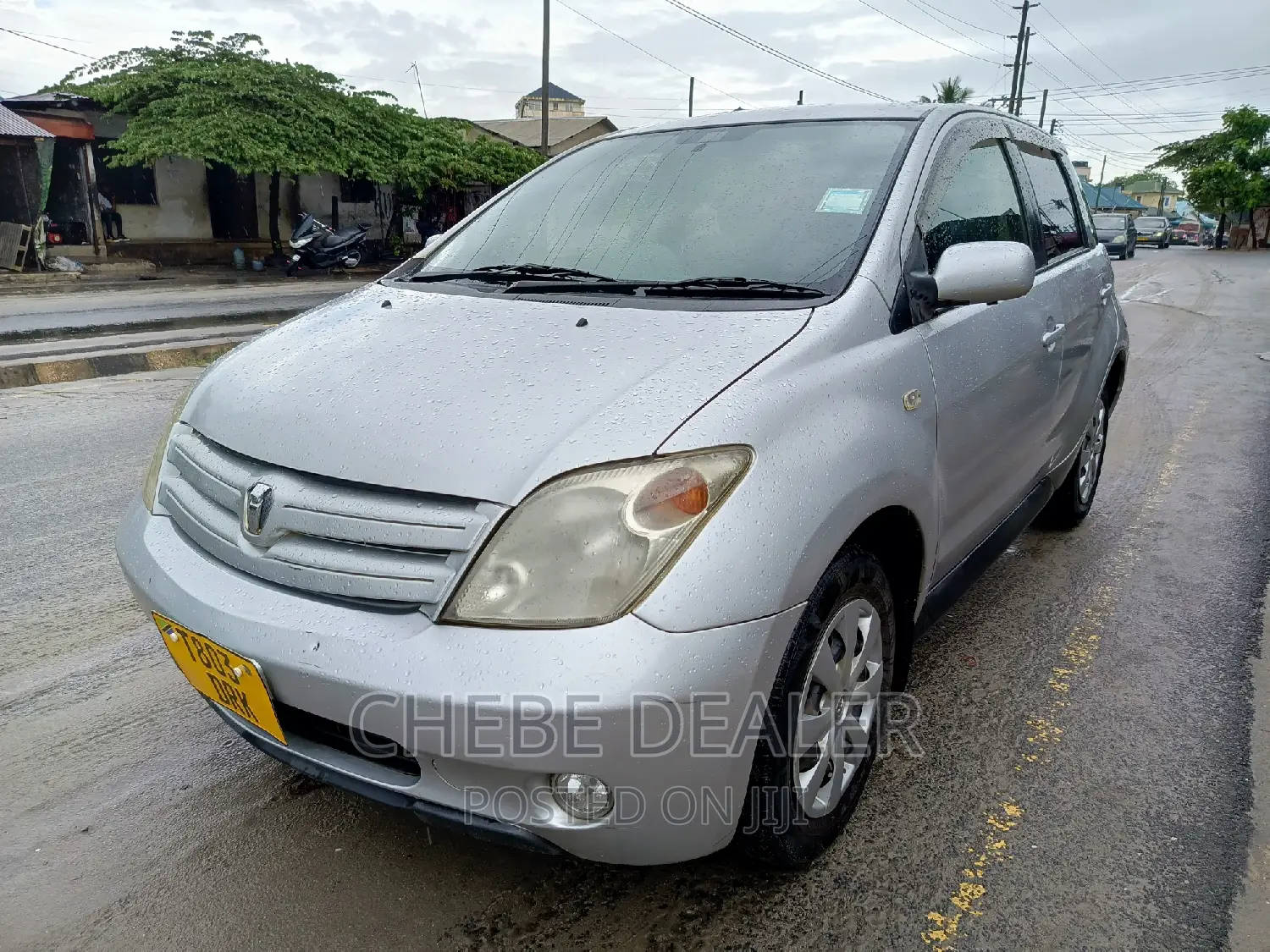 Toyota IST 2004 Silver