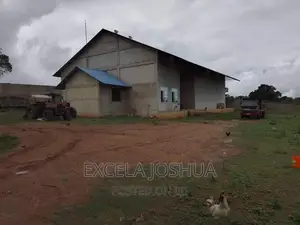 Yard Ina Godown Inauzwa Na Bank Mkata Tanga