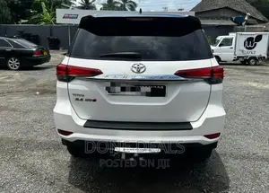 Toyota Fortuner 2018 White