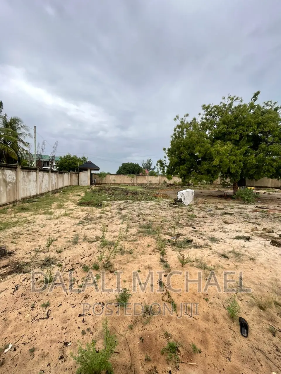 Plot for Sale Mbezibeach !!?