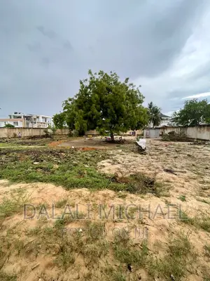 Plot for Sale Mbezibeach !!?