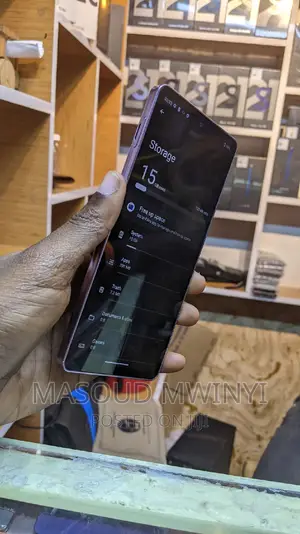 Sharp Aquos zero6 128 GB Purple