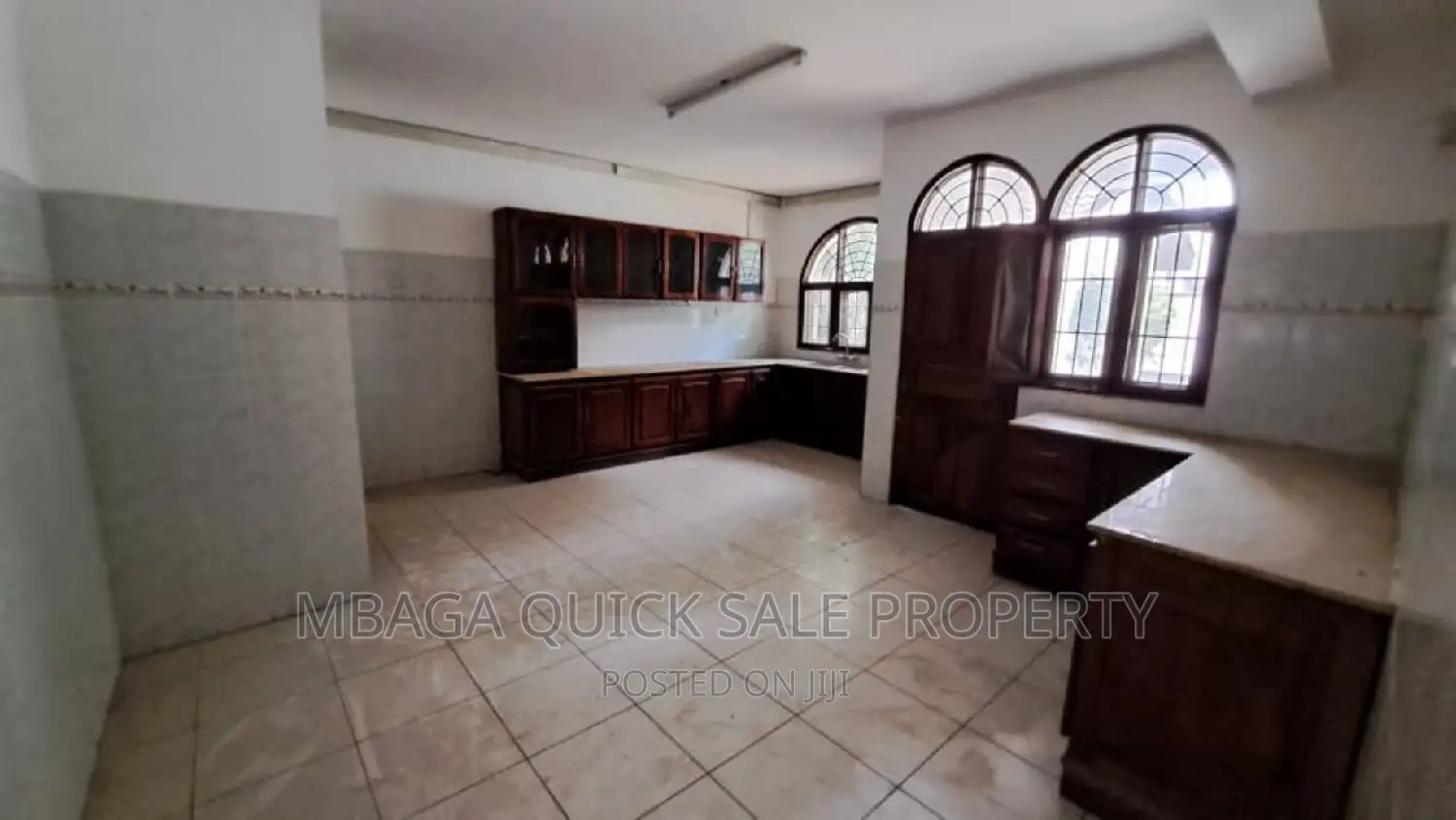 10bdrm House in Regent Estate, Mikocheni for rent