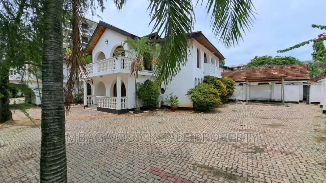 10bdrm House in Regent Estate, Mikocheni for rent