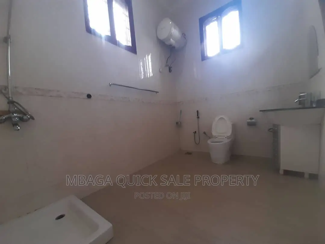 5bdrm House in Mbweni  Jkt for rent