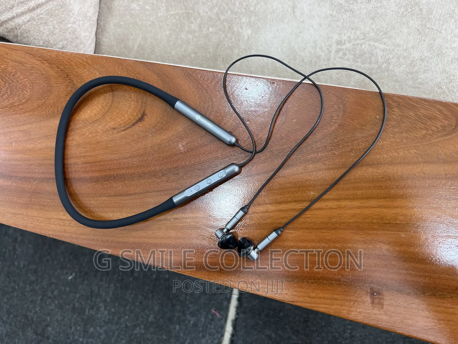 Lenyes A31, 2 in 1 Set Wireless Neckband and Earphones