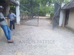 6bdrm Apartment in Tegeta, Kinondoni for sale
