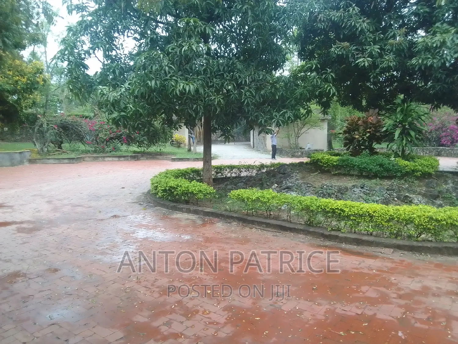 6bdrm Apartment in Tegeta, Kinondoni for sale