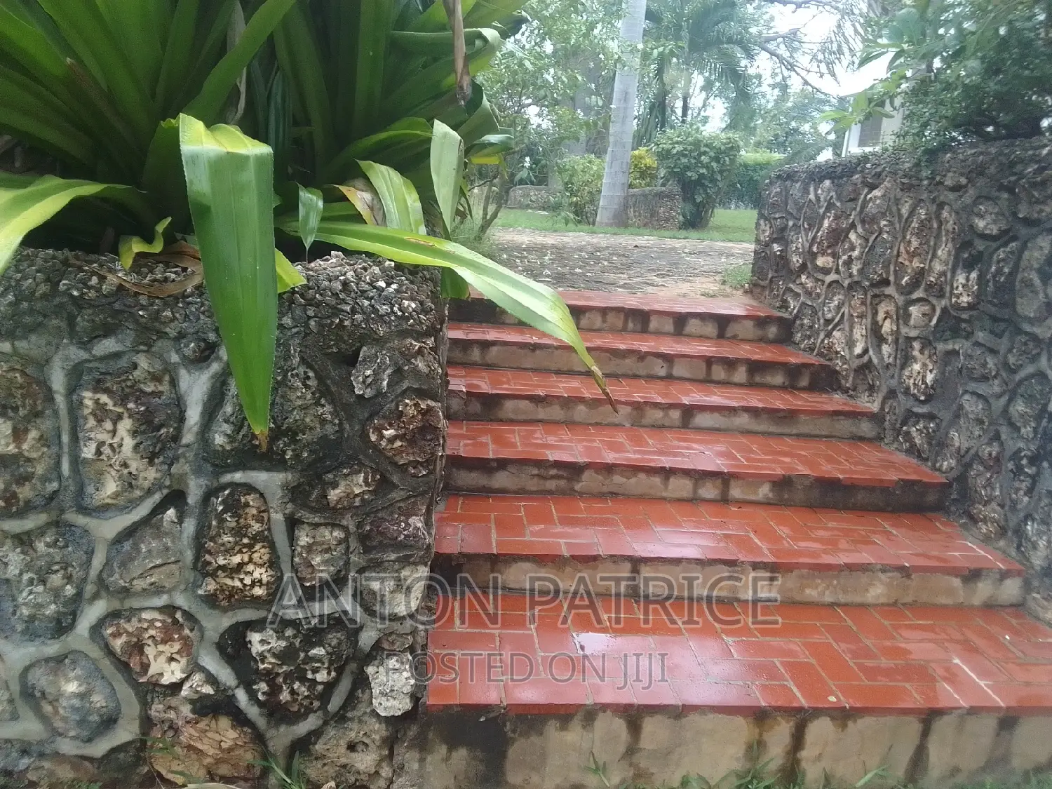 6bdrm Apartment in Tegeta, Kinondoni for sale