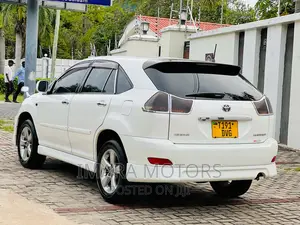 Toyota Harrier 2005 White