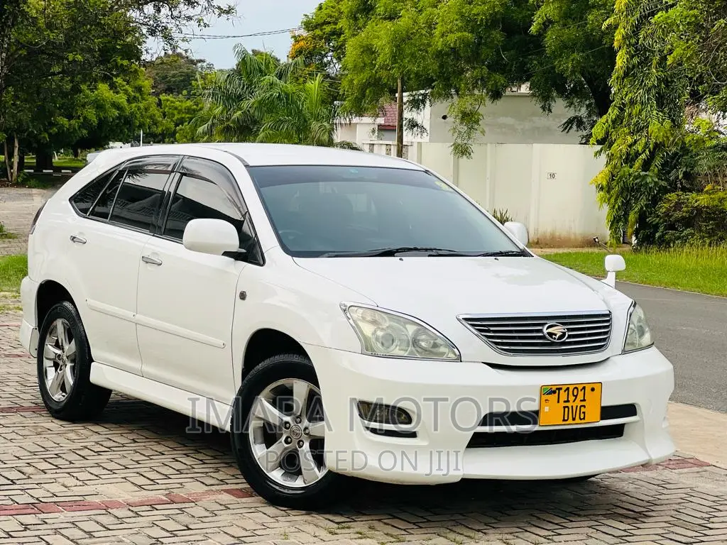 Toyota Harrier 2005 White