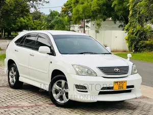 Toyota Harrier 2005 White