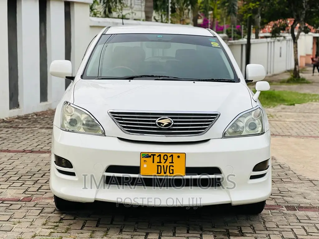 Toyota Harrier 2005 White