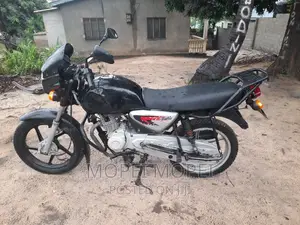 Bajaj Boxer X125 2021 Black