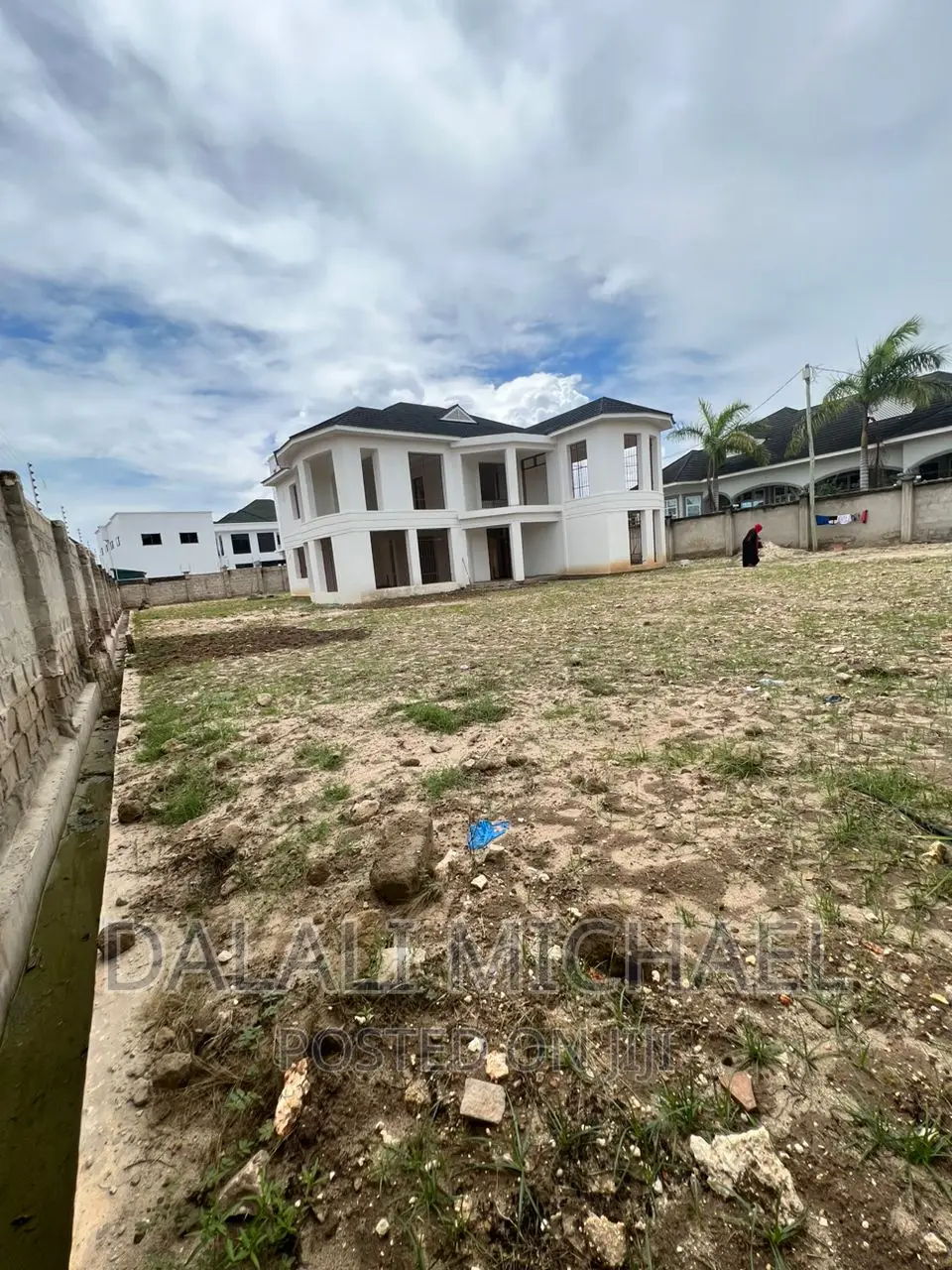 5bdrm House in Mbweni for sale
