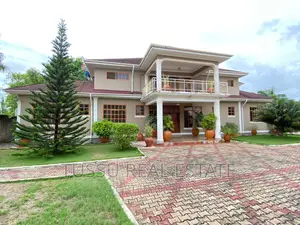 4bdrm Mansion in Bunju, Kinondoni for sale