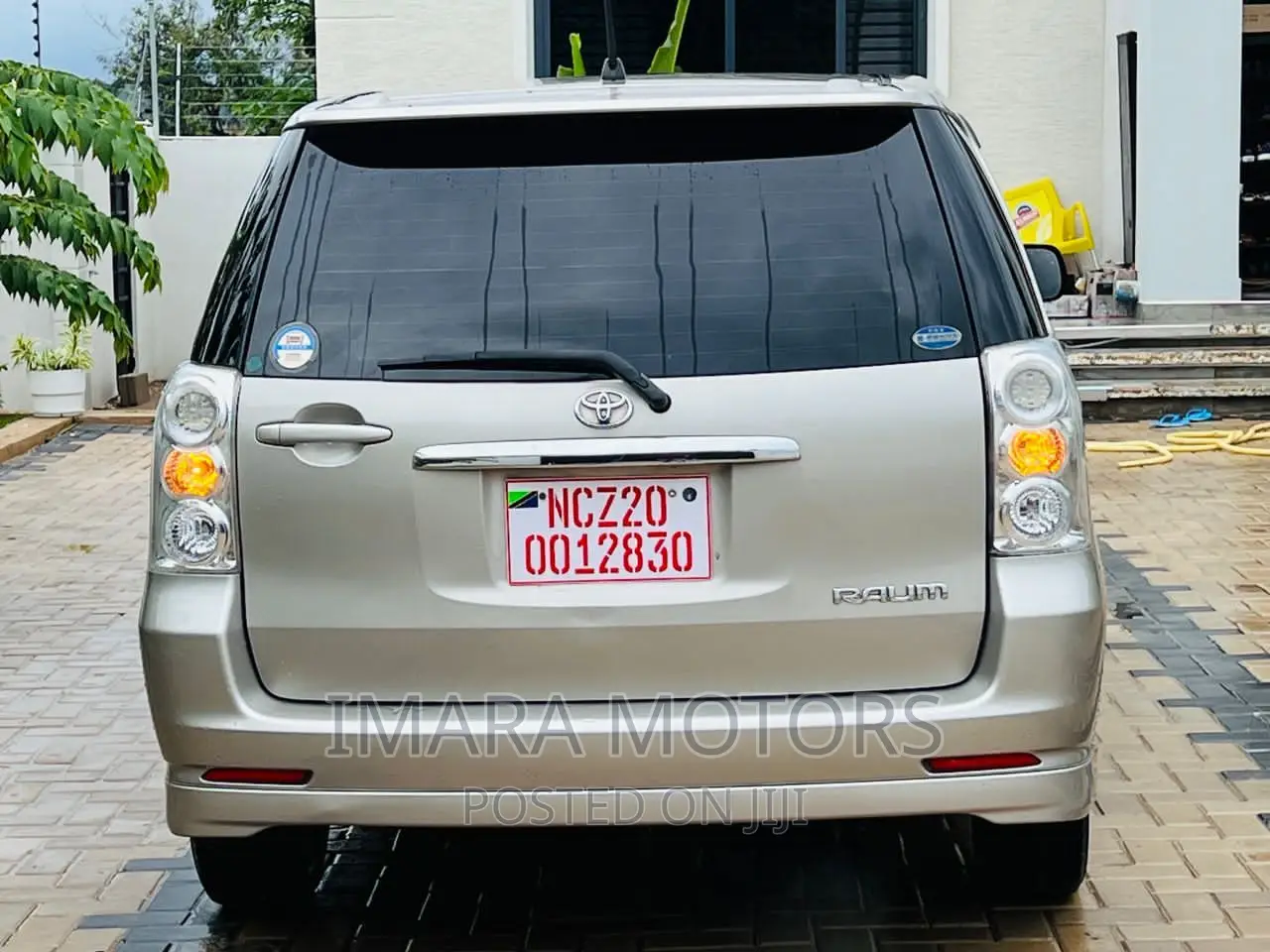 Toyota Raum 2005 Silver