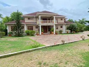 5bdrm House in Mbaga Estate, Bunju for sale