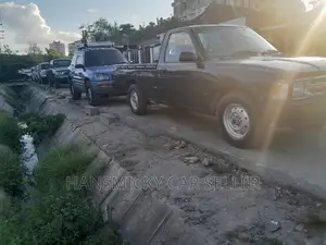 Toyota Hilux 2000 Blue