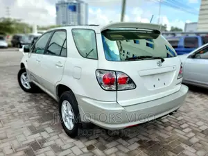 Toyota Harrier 2001 White