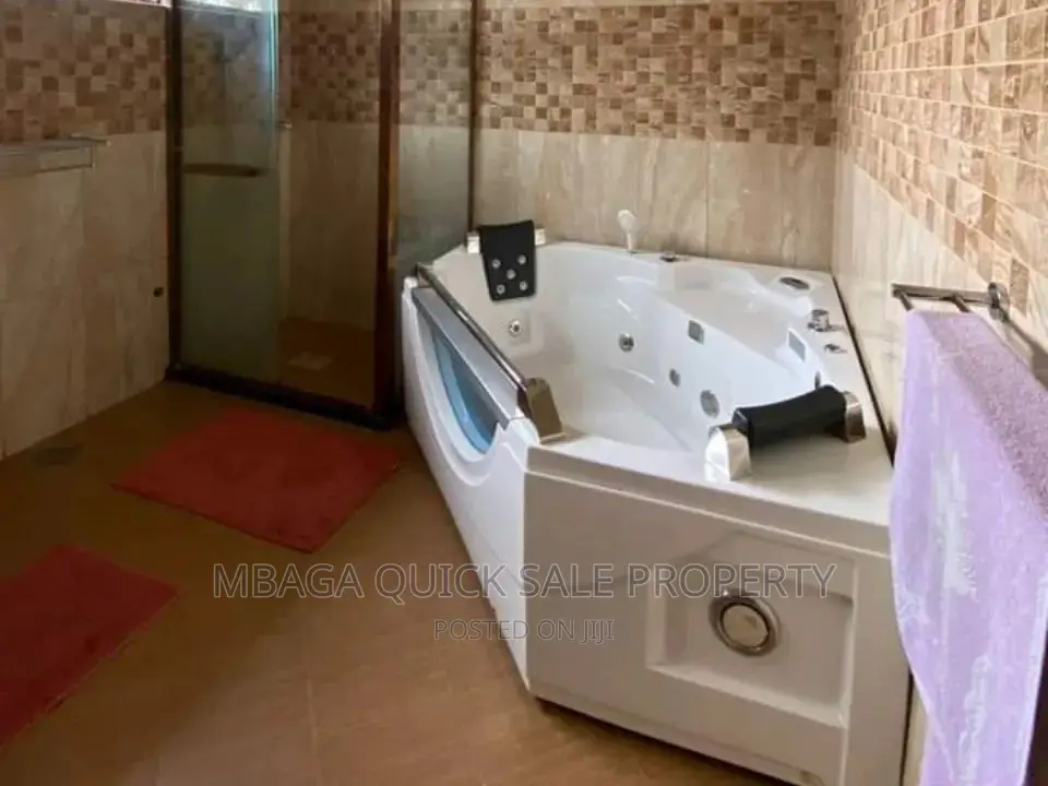 5bdrm House in Bunju for rent