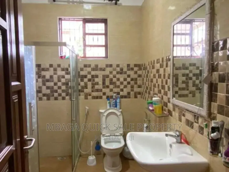 5bdrm House in Bunju for rent