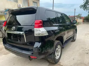 Toyota Land Cruiser Prado 2.7 i 2011 Black