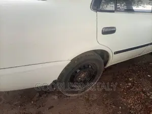 Toyota Corolla II 1997 White