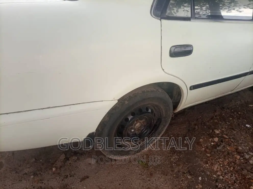 Toyota Corolla II 1997 White