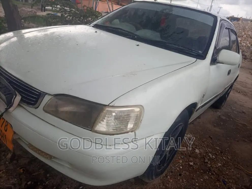 Toyota Corolla II 1997 White