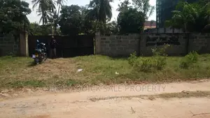 10bdrm Farm House in Mbezi Beach for rent
