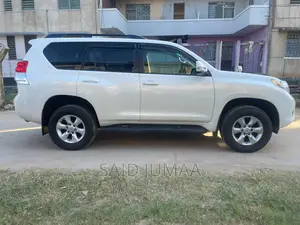 Toyota Land Cruiser Prado 2.7 i 2012 Pearl