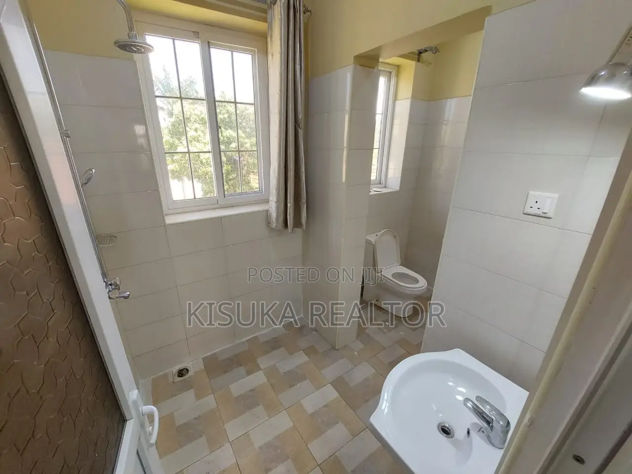 6bdrm House in Ada Estate for rent
